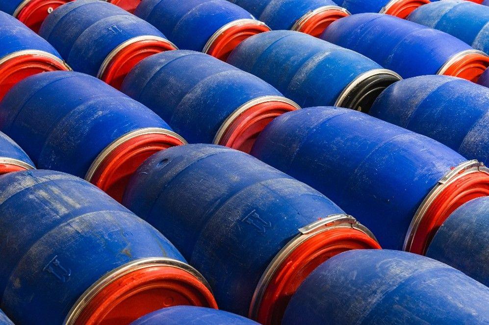 When dealing with chemicals, it’s important to choose the right spill containment pallet