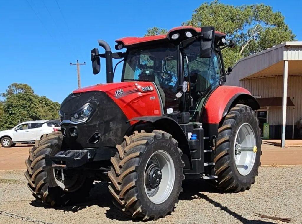 Farm Tractor | PUMA 165