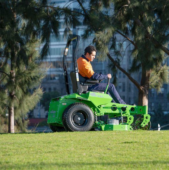 Conquest Ride-On Electric Zero Turn Mower - Rea | SDSM52, SDM60