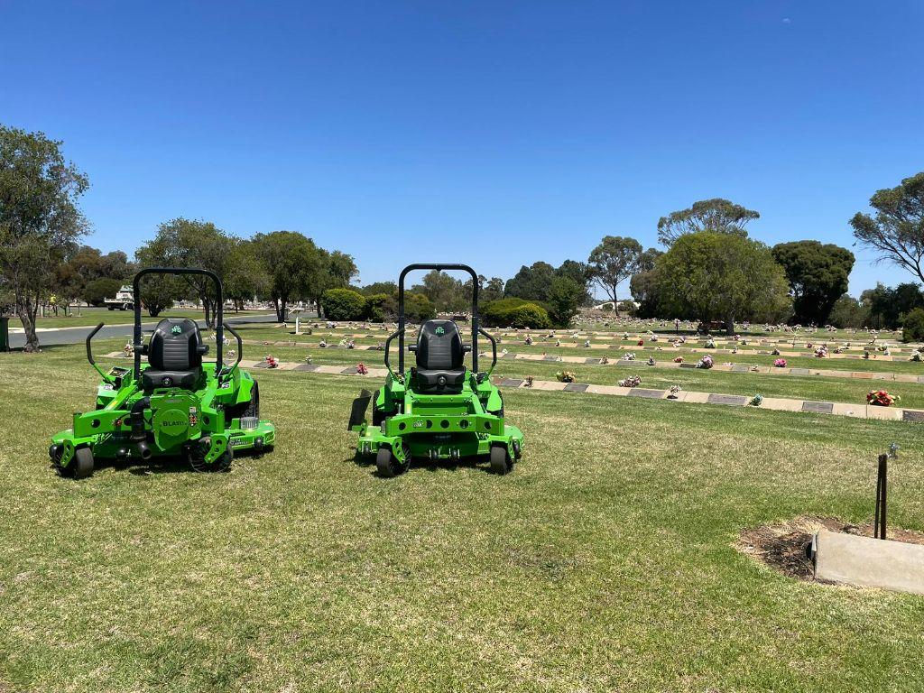 Electric Zero Turn Ride-On Mower | SDM60