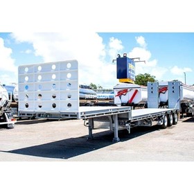 Drop Deck Trailer With Ramps | 13.7m