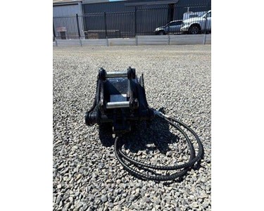 Roo Attachments - Claw Grapples | SK 2T Hydraulic Grab