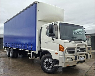 Used Curtainsider Truck | 2009 HINO 500GH1727 
