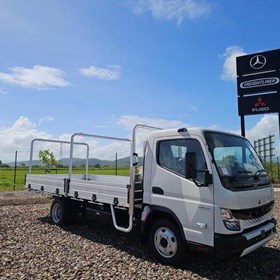 2025 Canter 515 Wide Alloy Tray Truck