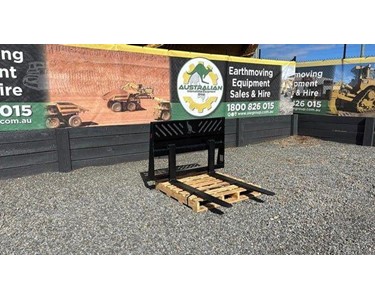 Roo Attachments - Pallet Forks Attachments | 2T 