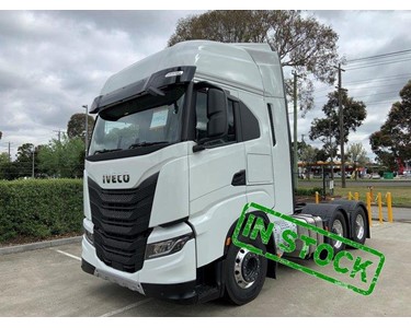 Iveco - S-Way AS700 Prime Mover
