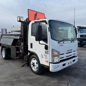 Used Service Truck | 2011 N Series NQR 450 