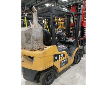 Cat - Used Diesel Forklift | 2.5T