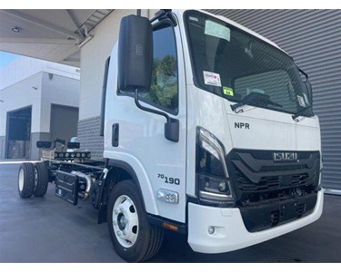 Isuzu - Cab Chassis Truck | Npr 70/45-190 Am D42