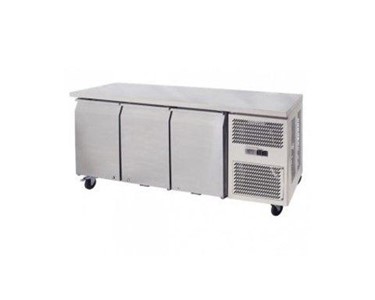 Airex - Undercounter Refrigerator 3 Solid Doors 294 Litres - AXR.UCGN.3