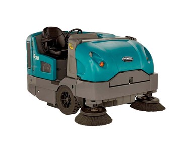 Tennant - S30 Mid-sized Ride-on Sweeper
