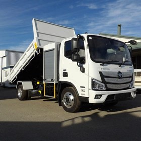 S 9D15 Tipper Truck 4x2 3.8DT