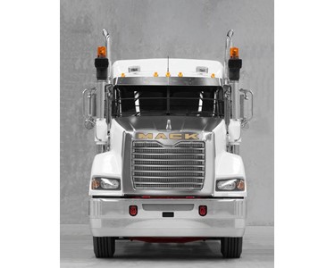 Mack - Prime Mover Truck 