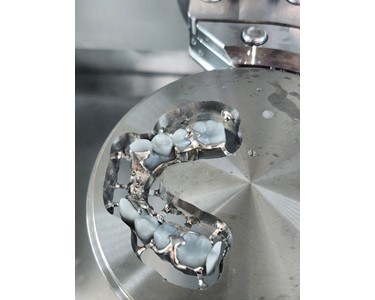 Gencore ° - M AI° Dental CAD/CAM 5-Axis Milling Machine 