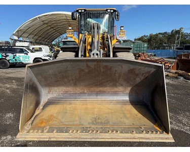 Volvo - Used 2017 Volvo L110H wheel loader 