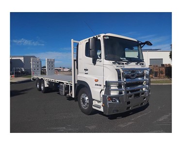 Hino - Beavertail Truck | FS 2848 AMT Air 6x4