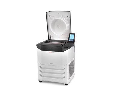 Thermo Scientific - LYNX 4000 and 6000 Superspeed Centrifuges With GreenCool Technology