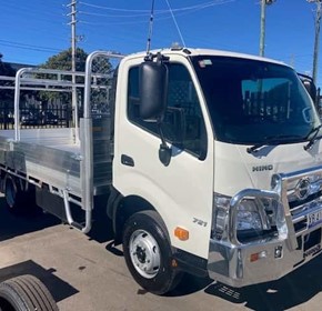 Heavy-duty Tray Trucks