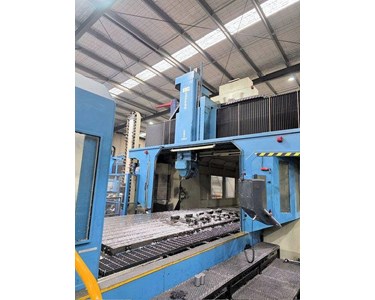Nicolas Correa - 2001 Rapid 50, 5 Axis Gantry Mill