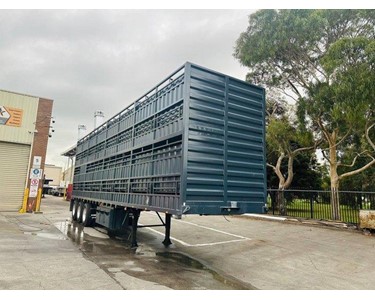 Stonestar - Livestock Trailer for Sheep & Cattle