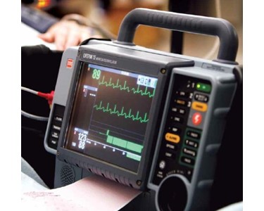 Lifepak - Defibrillator Monitor - 15