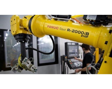 CNC Part Loading Robot | Fanuc R-2000iB/210F