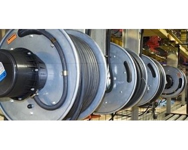 Spring-driven electric cable reels from Cavotec.