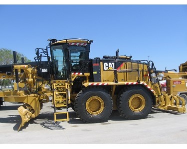 Rear Tandem Protection for Motor Graders.
