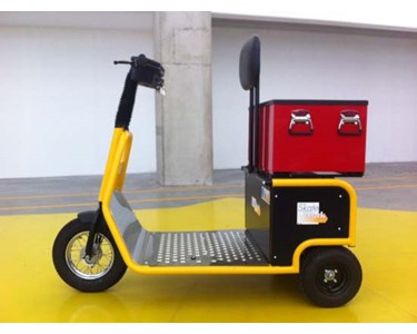 Battery Electric Tug with Tool Drawer | Skatework