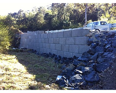 Porous Concrete | Graviti™ System for Retaining Walls