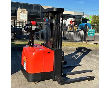 EP 1.3T Walkie Stacker - Walkie Stacker forklift