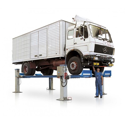 4 Post Hoist