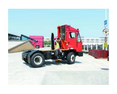 Kalmar - Essential Terminal Tractor TL2