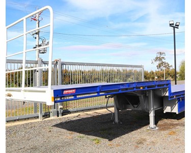 Used Drop Deck Trailer | 2005 Barker 22Plt 