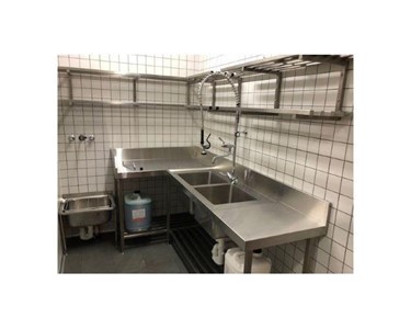 Brandon Hospitality Solutions - Custom Commercial Sink and Bench 