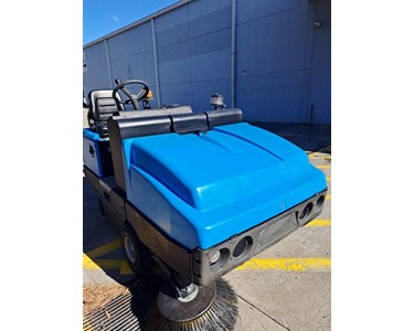 Conquest - PB180DK4 Ride-On Sweeper – Quality Pre-Own