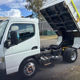 Used Tipper Truck | 2017 CANTER L 7/800 TIPPER FEA61BR3SFAC
