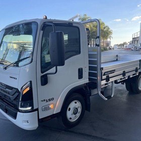 Tray Truck | N Series NNR 45-150 DT D34 Traypack