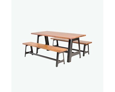 Craftsman Indoor Table & Bench