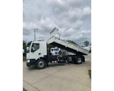 Volvo - FE 350hp Truck Tipper