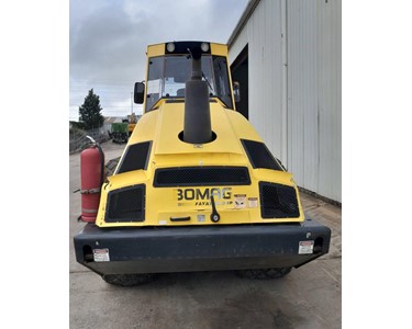 BOMAG - BW211PD-4 Roller