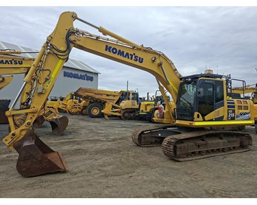 Komatsu - Used Excavator | 2020 Komatsu HB215LC-3