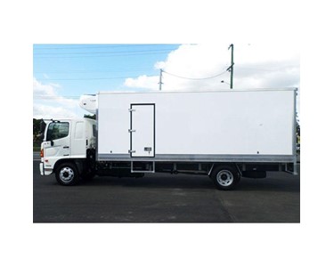 Hino - Refrigerated Truck | 8 Tonne 8 Pallet Arctic Transit Low