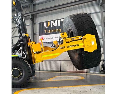 Konecranes - Diesel Tyre Handler | 8.5-16 Tonne