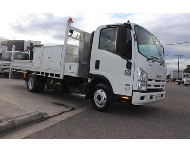 Isuzu - Used Service Truck | NPR 200/275 Service Vehicle