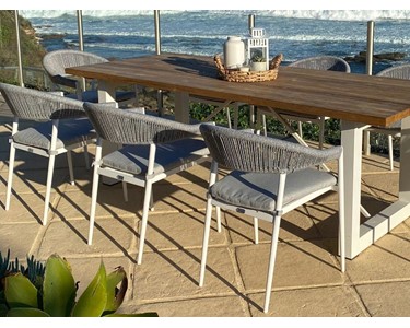 Outdoor Elegance - Outdoor Dining Chair | Nivala