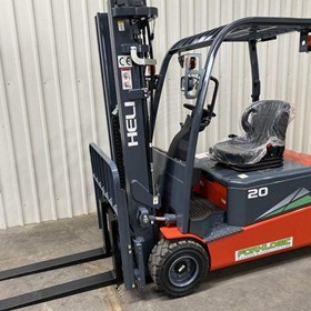 Electric Three Wheel Counterbalance Forklift – 1600-2000kgs