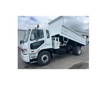 Mitsubishi - Used Tipper Truck | 2017 FUSO FM 1627 Manual Tipper Low KM