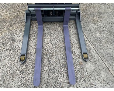 Jialift - Adjustable Electric Straddle Stacker | CL1325GHY-W