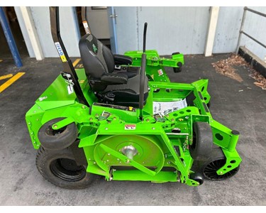 Conquest - Electric Zero Turn Ride-On Mower | SDM60